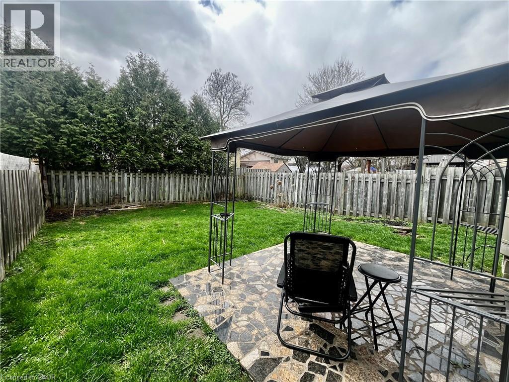 58 ENFIELD Crescent, Brantford, Ontario, N3P1B2 — Photo 21