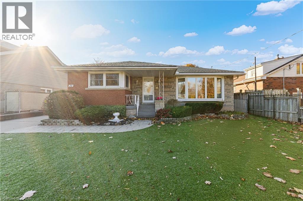 20 BURWELL Avenue, Stoney Creek, Ontario, L8G3L7 — Photo 2