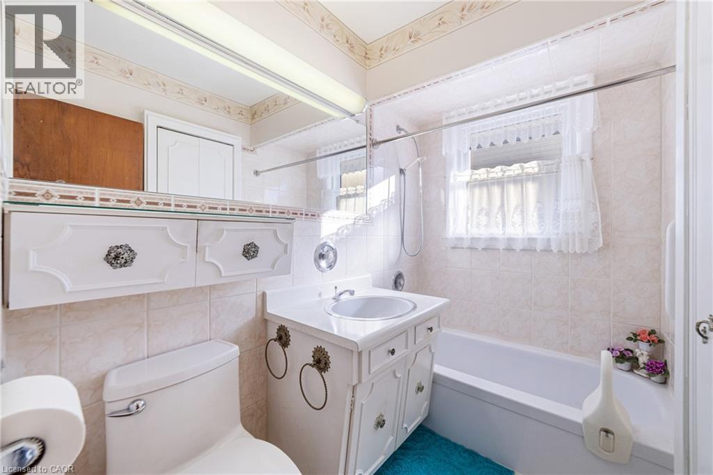 20 BURWELL Avenue, Stoney Creek, Ontario, L8G3L7 — Photo 20