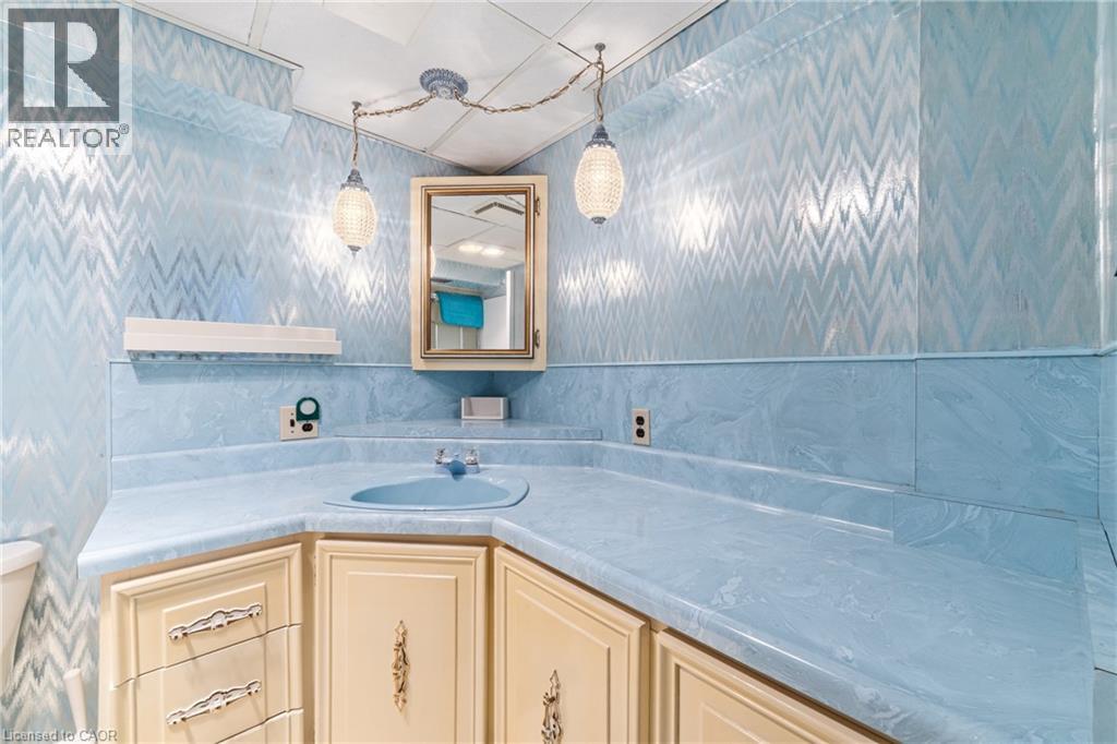 20 BURWELL Avenue, Stoney Creek, Ontario, L8G3L7 — Photo 23