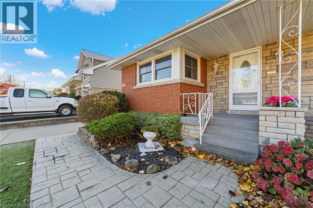 20 BURWELL Avenue, Stoney Creek, Ontario, L8G3L7 — Photo 5