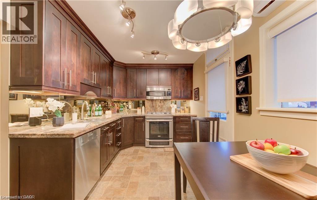 48 DUPONT Street, Waterloo, Ontario, N2J2G9 — Photo 15