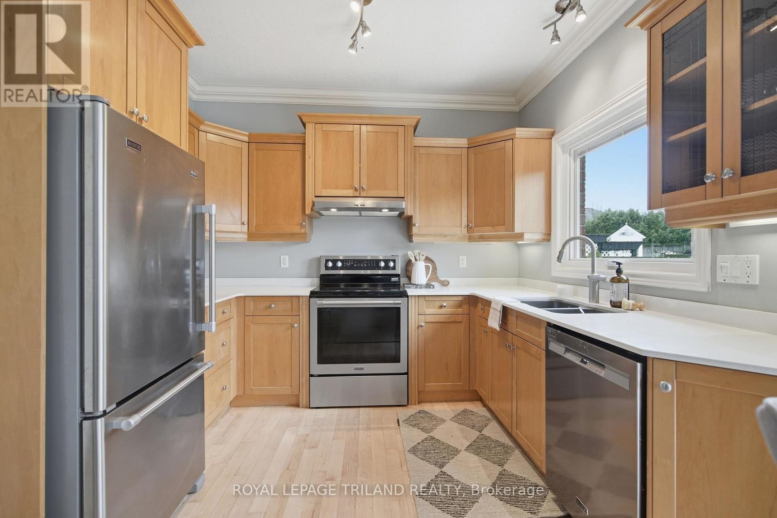 32 WINGREEN LANE, Middlesex Centre (Kilworth), Ontario, N0L1R0 — Photo 10