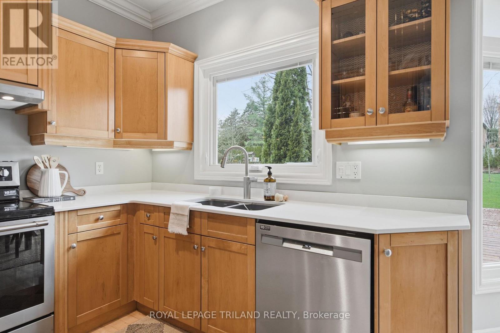 32 WINGREEN LANE, Middlesex Centre (Kilworth), Ontario, N0L1R0 — Photo 11