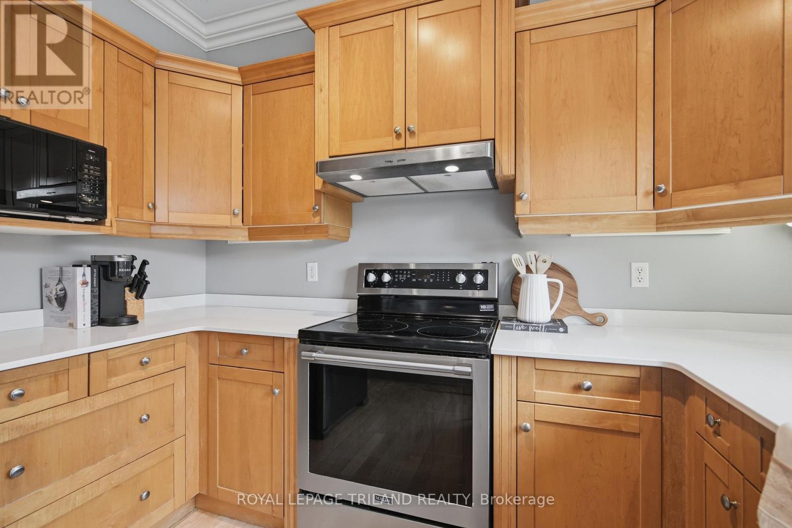 32 WINGREEN LANE, Middlesex Centre (Kilworth), Ontario, N0L1R0 — Photo 12