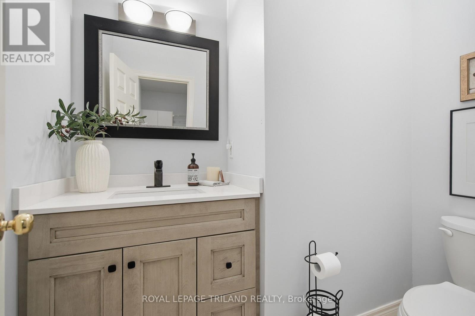 32 WINGREEN LANE, Middlesex Centre (Kilworth), Ontario, N0L1R0 — Photo 15