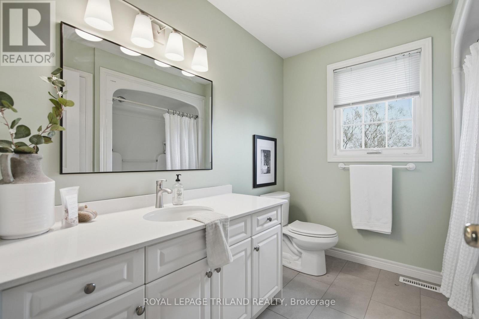 32 WINGREEN LANE, Middlesex Centre (Kilworth), Ontario, N0L1R0 — Photo 27