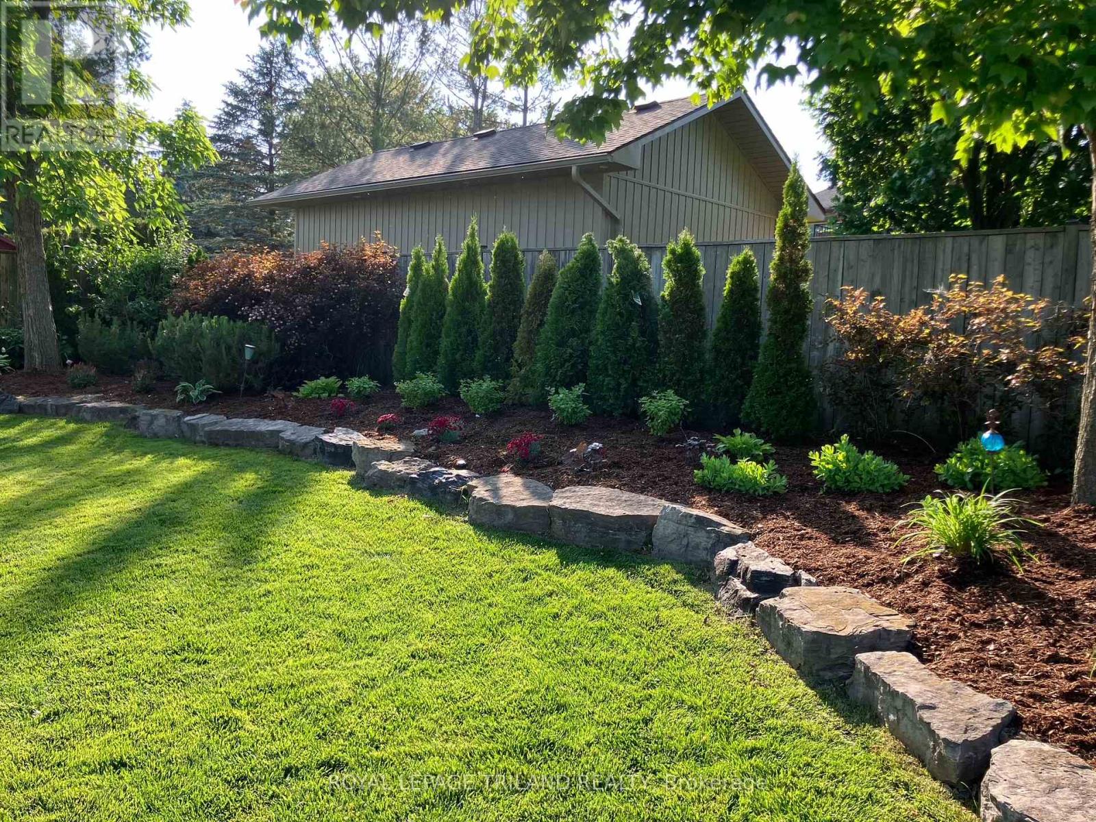 32 WINGREEN LANE, Middlesex Centre (Kilworth), Ontario, N0L1R0 — Photo 46