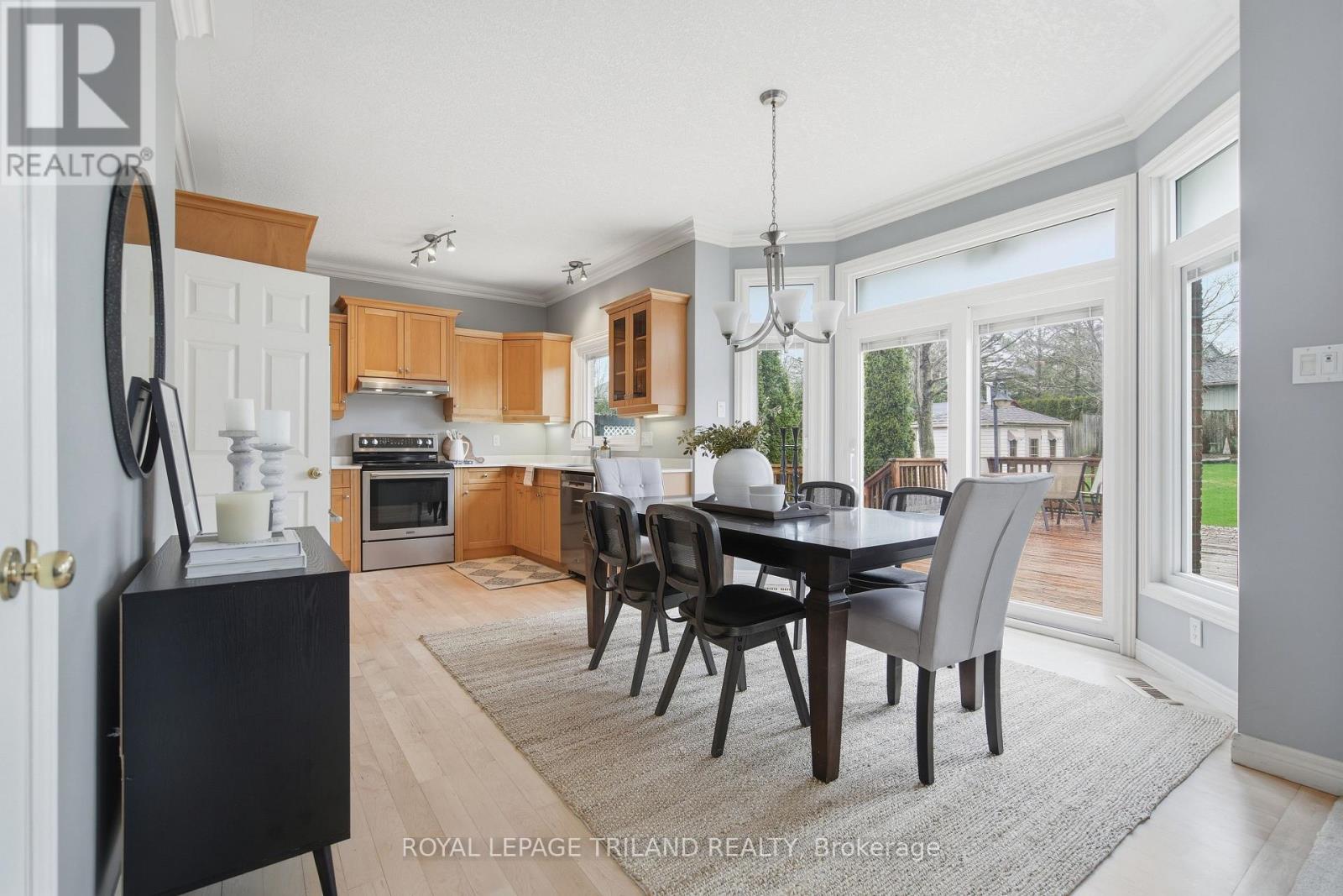 32 WINGREEN LANE, Middlesex Centre (Kilworth), Ontario, N0L1R0 — Photo 9