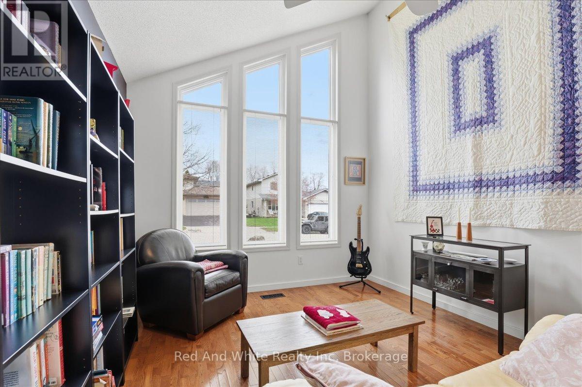 110 MILTON AVENUE W, Cambridge, Ontario, N3C3W5 — Photo 6