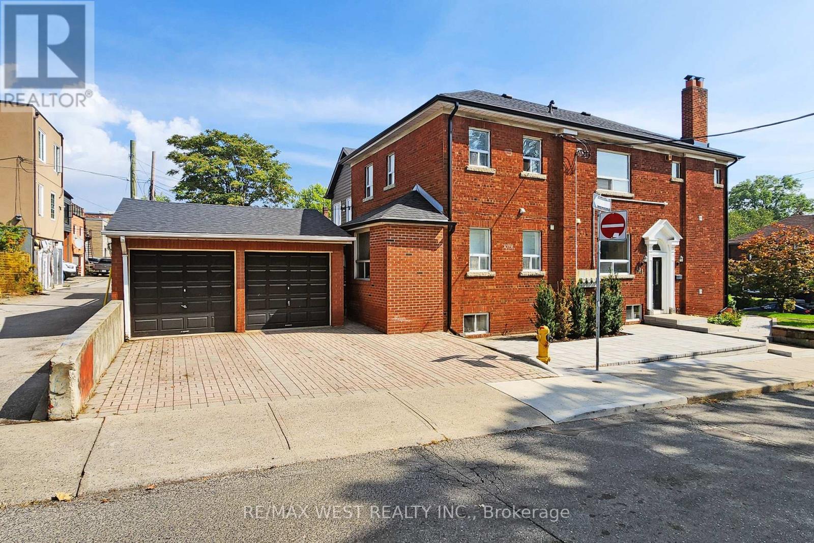52 HEYDON PARK ROAD, Toronto (Little Portugal), Ontario, M6J2C8 — Photo 3