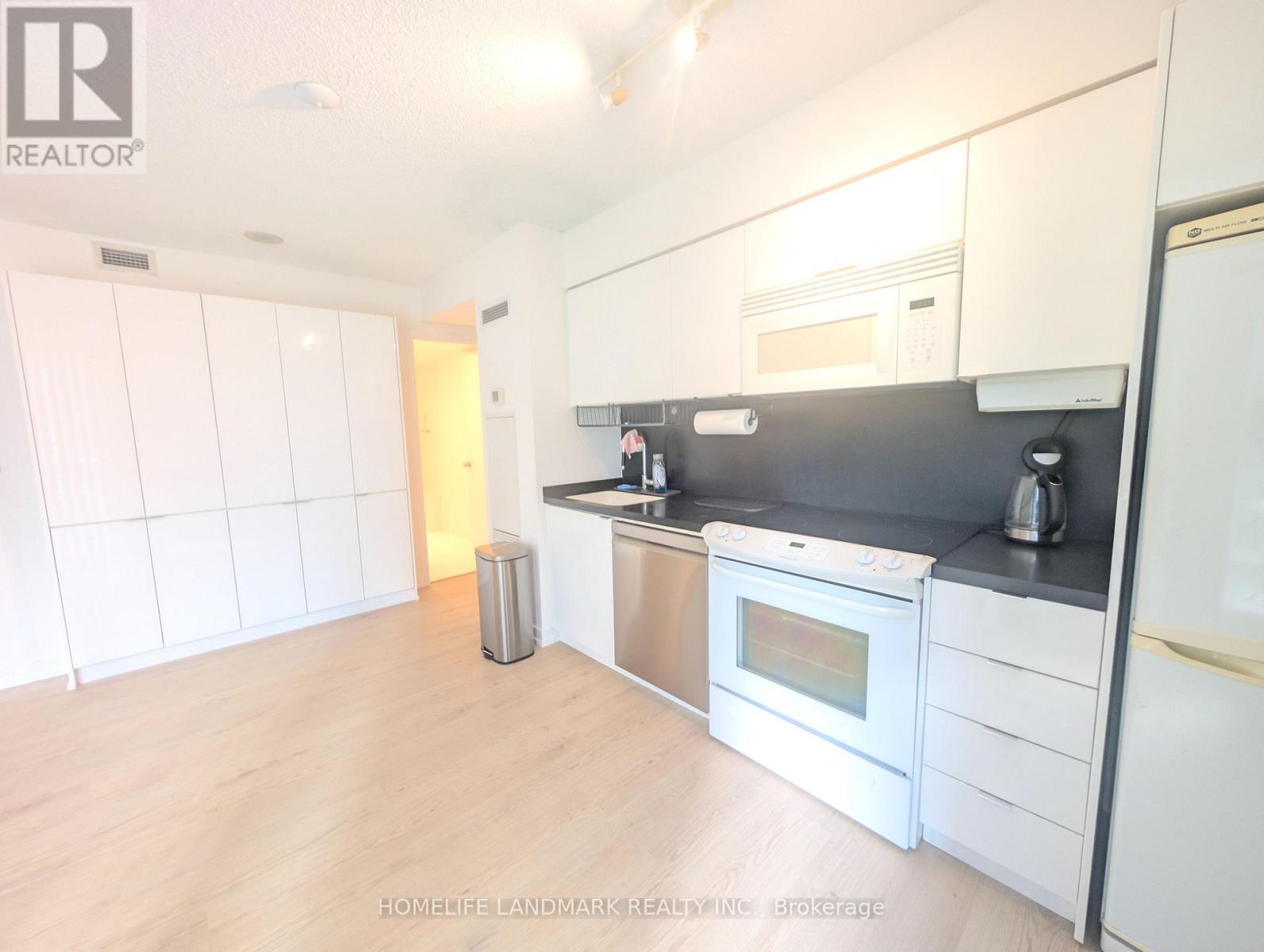 931 - 15 ICEBOAT TERRACE, Toronto (Waterfront Communities), Ontario, M5V4A5 — Photo 4