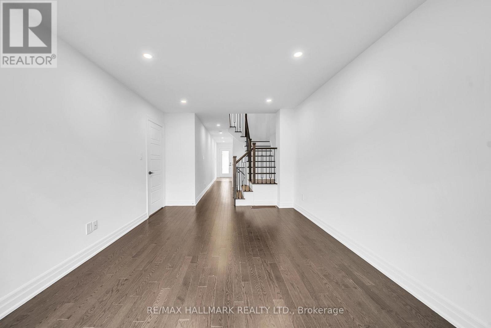 52 ALLURE STREET, Newmarket (Woodland Hill), Ontario, L3X0L2 — Photo 10