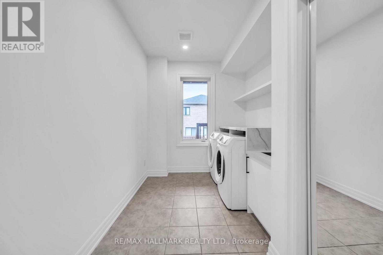 52 ALLURE STREET, Newmarket (Woodland Hill), Ontario, L3X0L2 — Photo 11