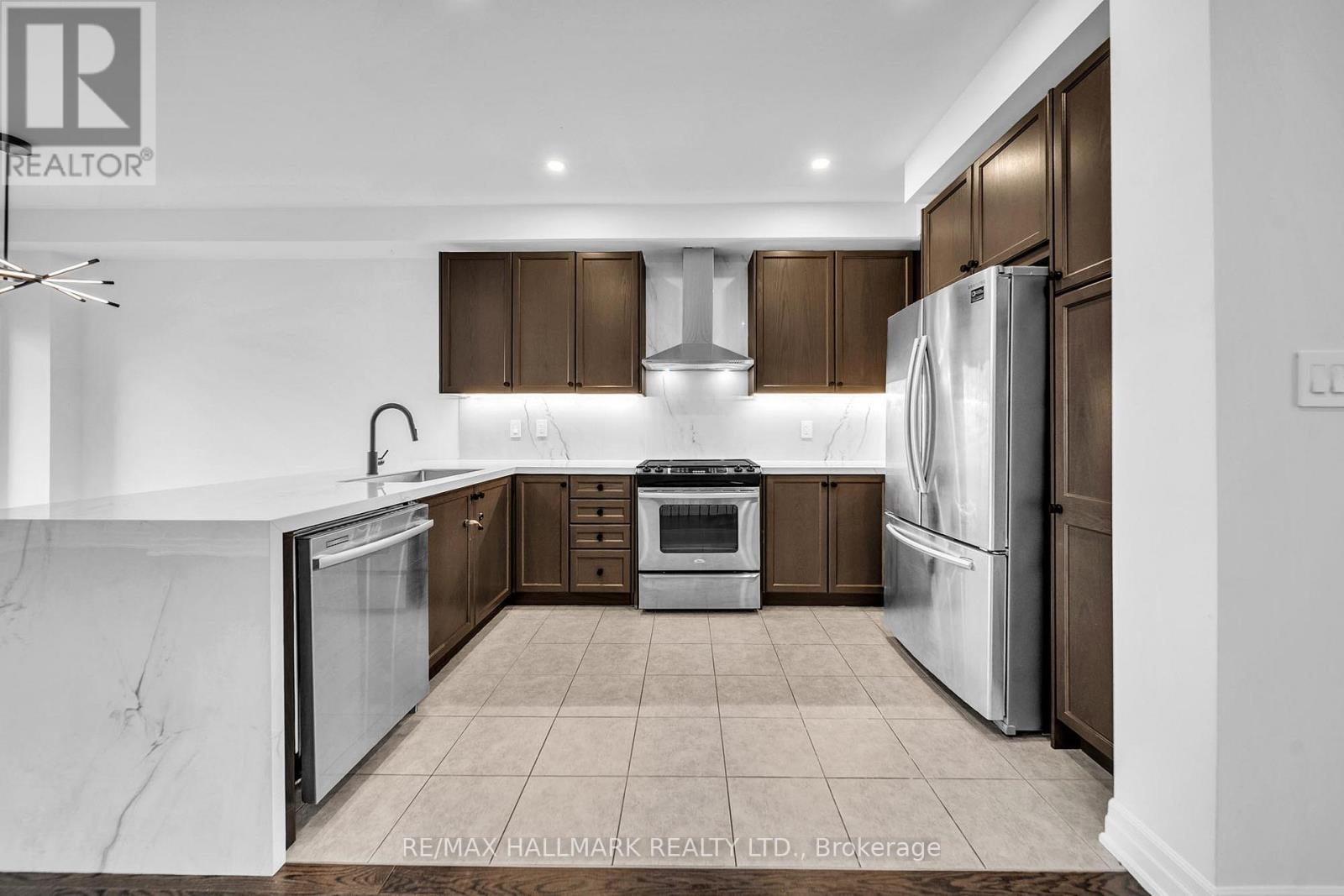 52 ALLURE STREET, Newmarket (Woodland Hill), Ontario, L3X0L2 — Photo 14