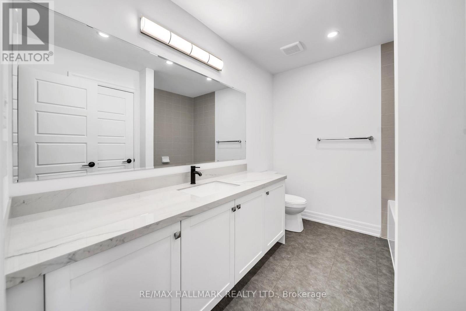 52 ALLURE STREET, Newmarket (Woodland Hill), Ontario, L3X0L2 — Photo 37