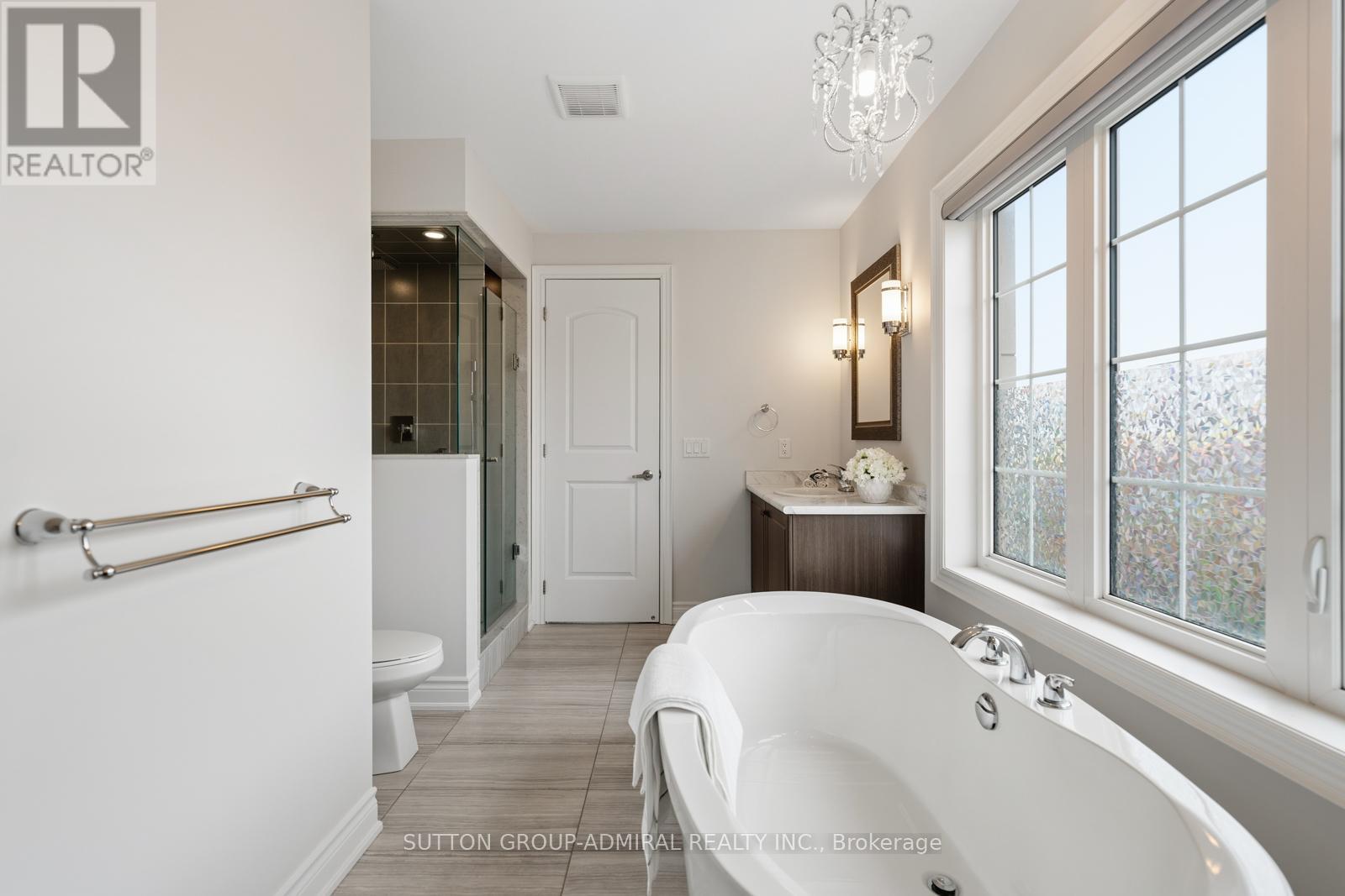 2 WILLIAM LUCK AVENUE, East Gwillimbury (Queensville), Ontario, L9N0S1 — Photo 24