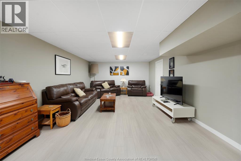 2098 EDGEMORE AVENUE, LaSalle, Ontario, N9H2K1 — Photo 32