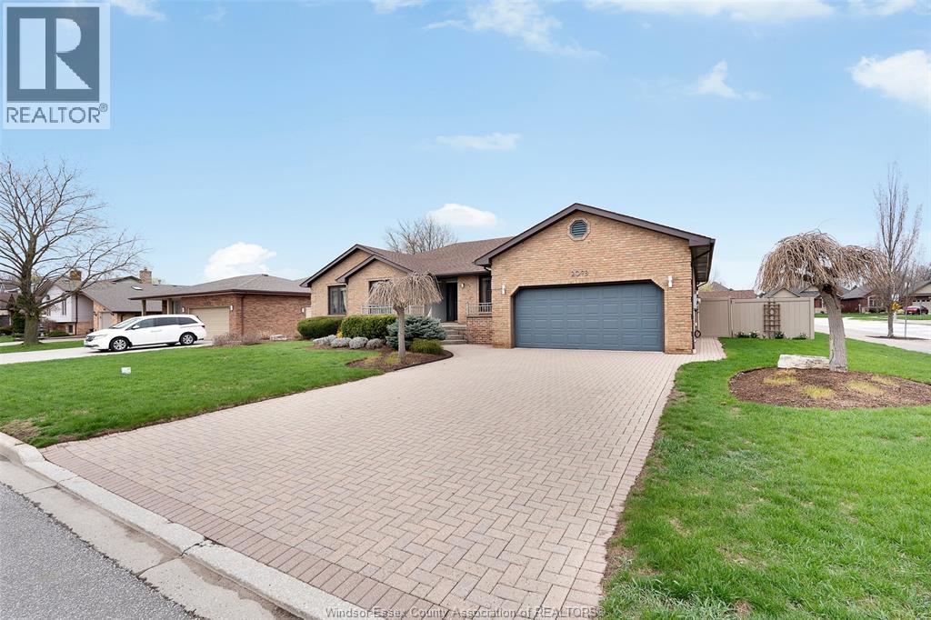 2098 EDGEMORE AVENUE, LaSalle, Ontario, N9H2K1 — Photo 4
