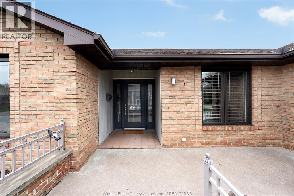 2098 EDGEMORE AVENUE, LaSalle, Ontario, N9H2K1 — Photo 44