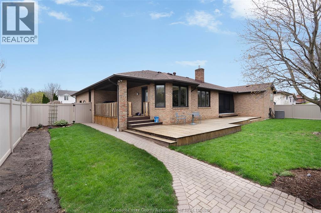 2098 EDGEMORE AVENUE, LaSalle, Ontario, N9H2K1 — Photo 45