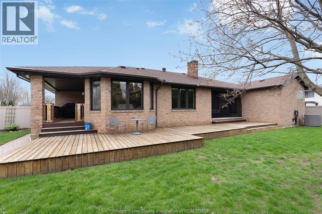 2098 EDGEMORE AVENUE, LaSalle, Ontario, N9H2K1 — Photo 46