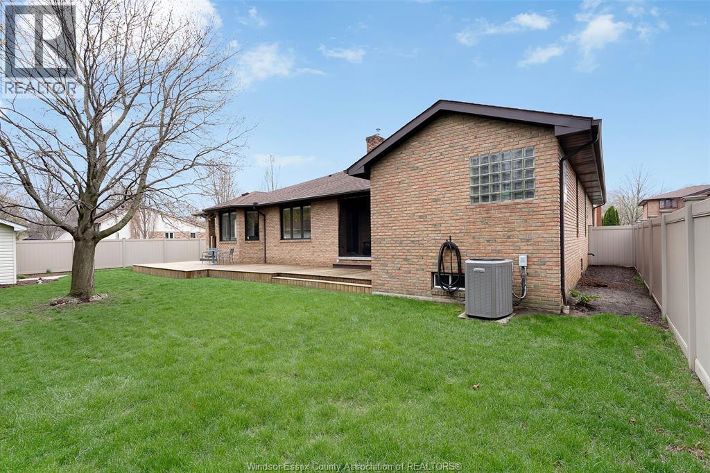 2098 EDGEMORE AVENUE, LaSalle, Ontario, N9H2K1 — Photo 47