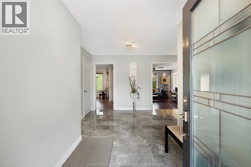 2098 EDGEMORE AVENUE, LaSalle, Ontario, N9H2K1 — Photo 5