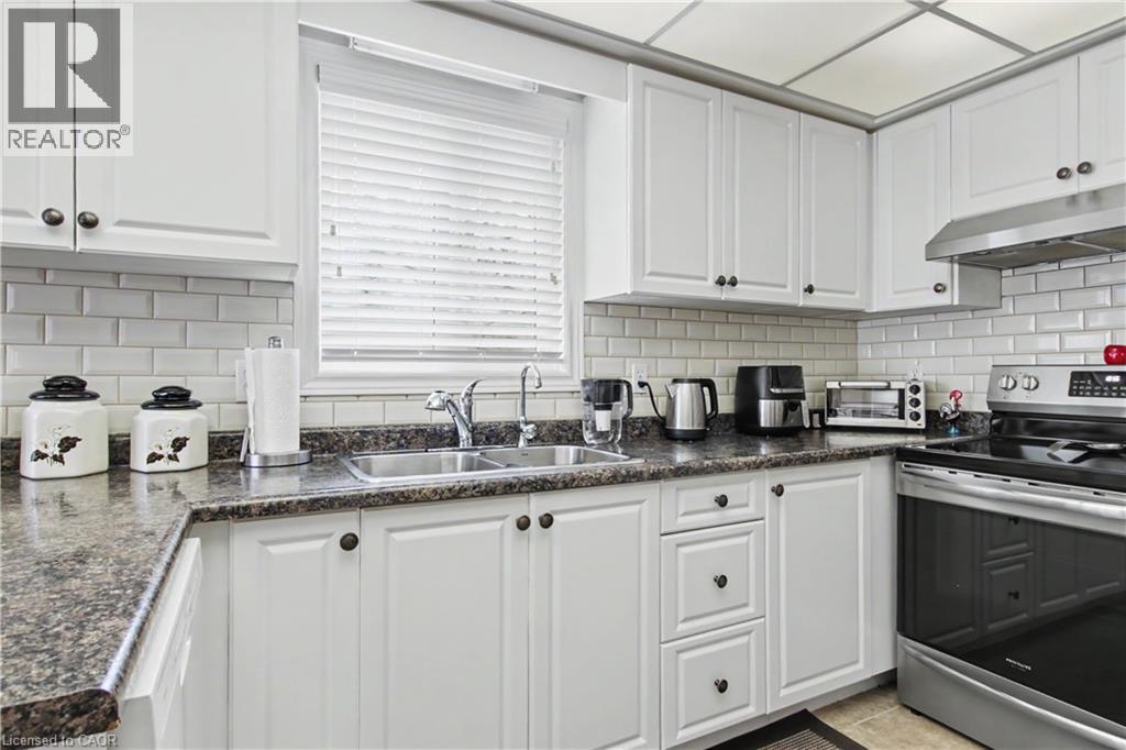 98 BEASLEY Crescent, Cambridge, Ontario, N1T1T5 — Photo 10