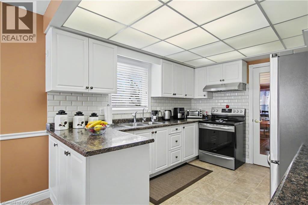 98 BEASLEY Crescent, Cambridge, Ontario, N1T1T5 — Photo 8