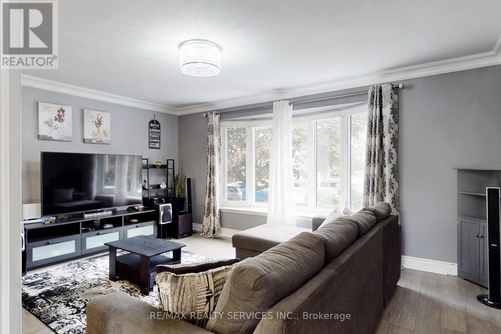 53 GENEVA CRESCENT, Brampton (Northgate), Ontario, L6S1K7 — Photo 6