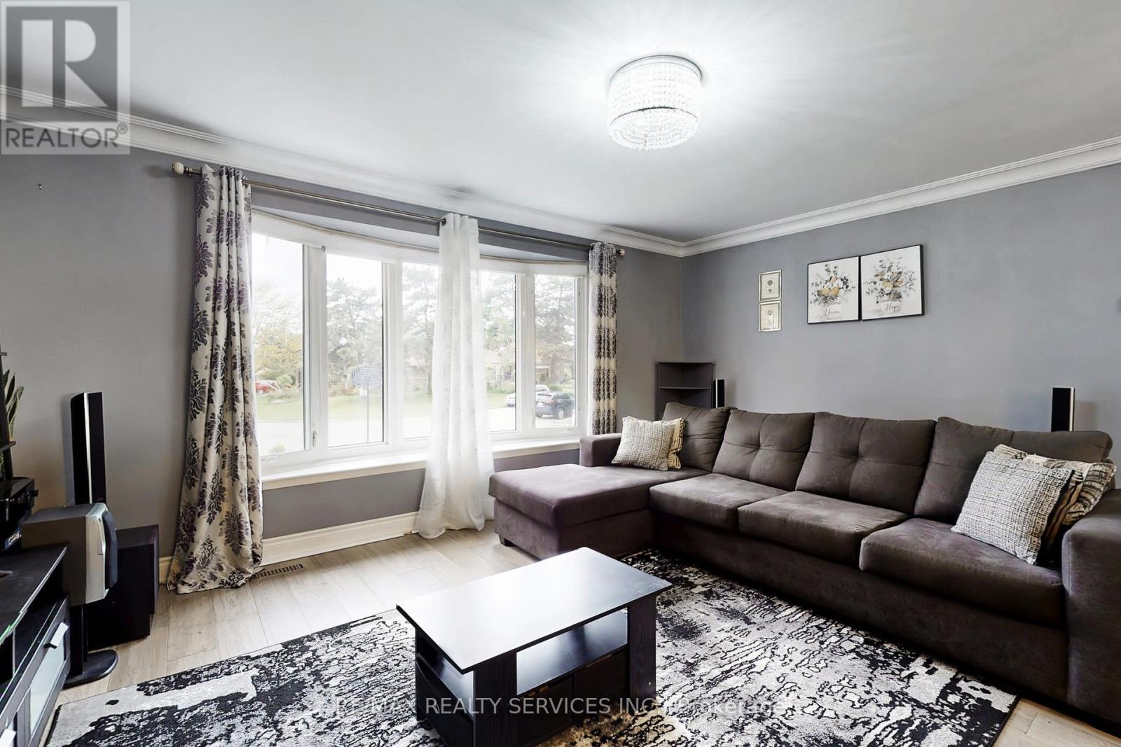 53 GENEVA CRESCENT, Brampton (Northgate), Ontario, L6S1K7 — Photo 8