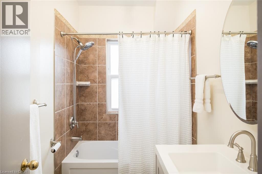 207 WATERLOO Street N, Cambridge, Ontario, N3H1N1 — Photo 32