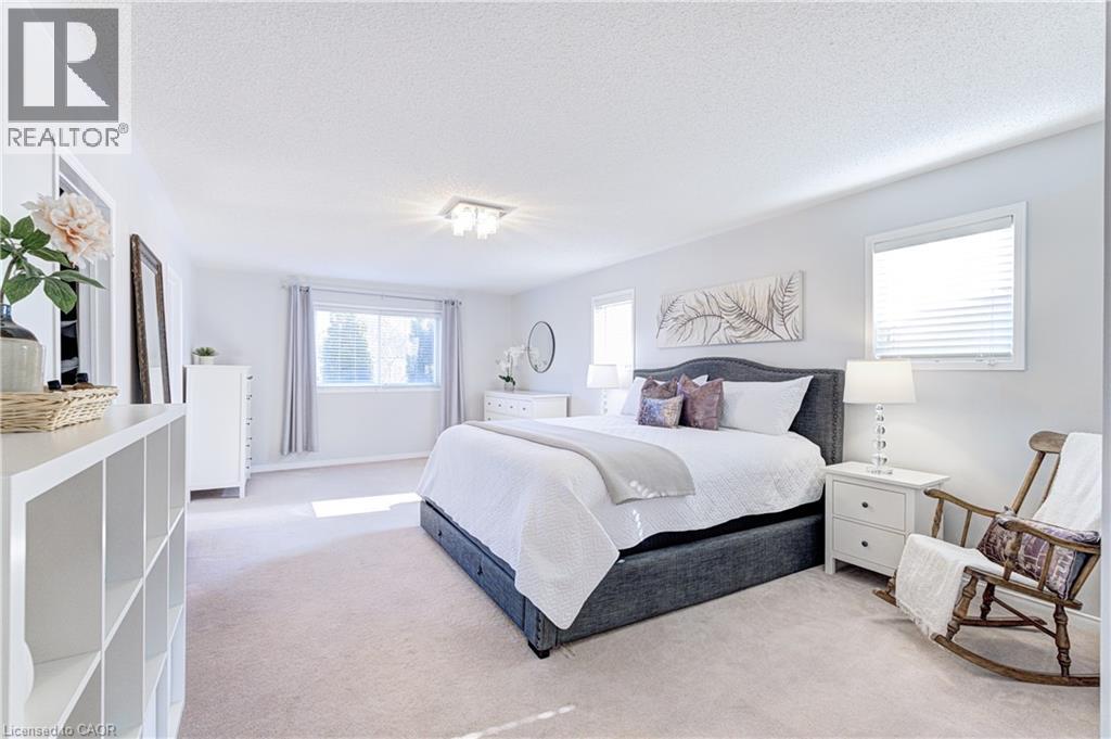 2142 MEADOWGLEN Drive, Oakville, Ontario, L6M4C8 — Photo 14