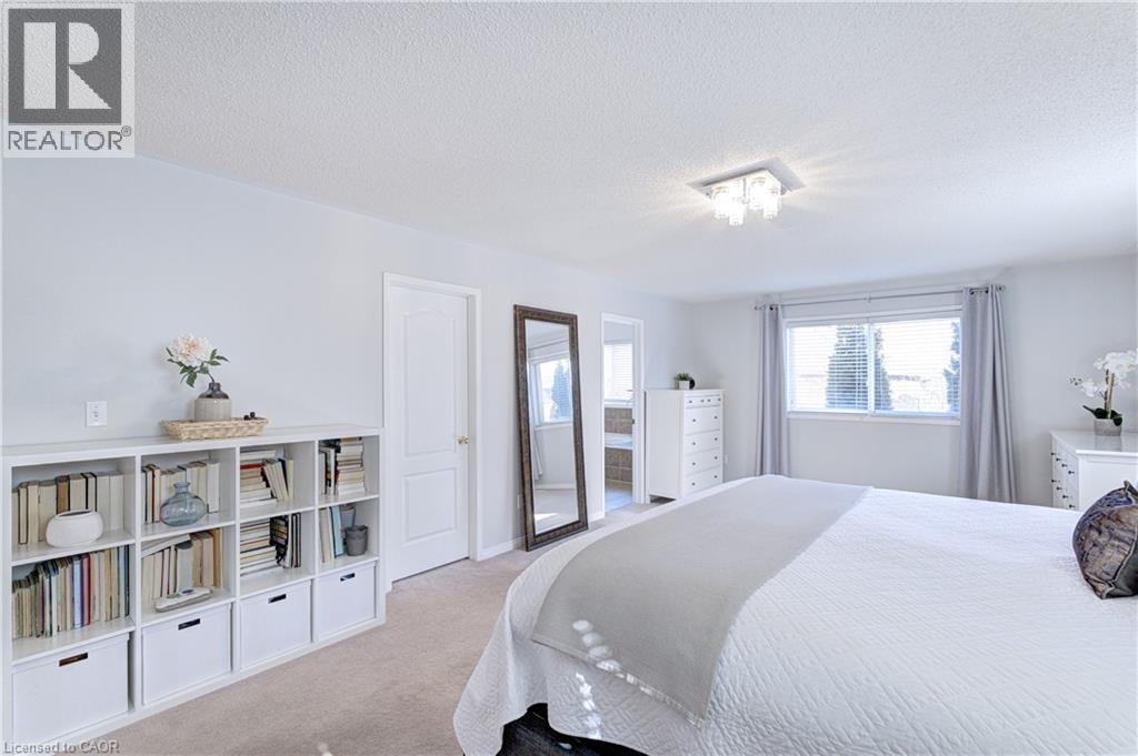 2142 MEADOWGLEN Drive, Oakville, Ontario, L6M4C8 — Photo 15