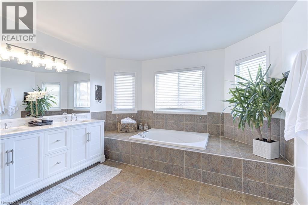 2142 MEADOWGLEN Drive, Oakville, Ontario, L6M4C8 — Photo 16