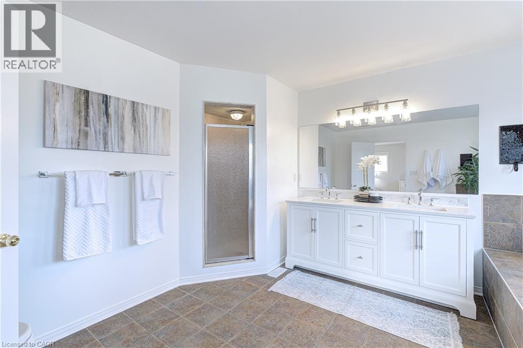 2142 MEADOWGLEN Drive, Oakville, Ontario, L6M4C8 — Photo 17