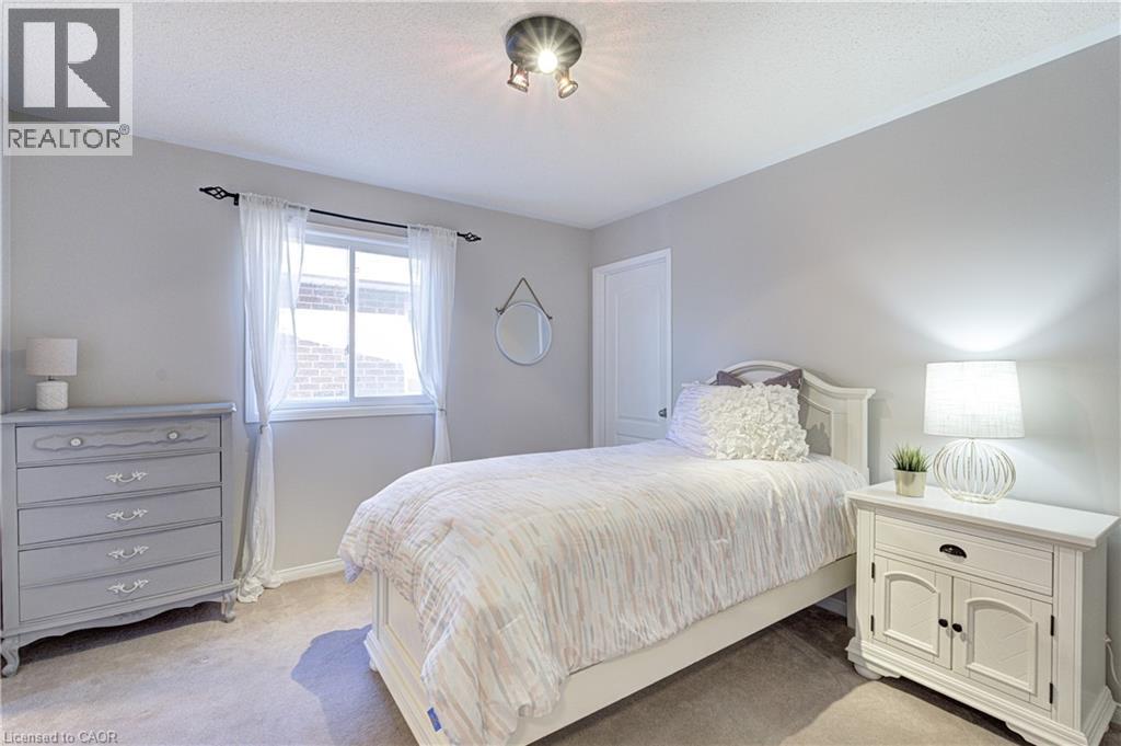 2142 MEADOWGLEN Drive, Oakville, Ontario, L6M4C8 — Photo 18