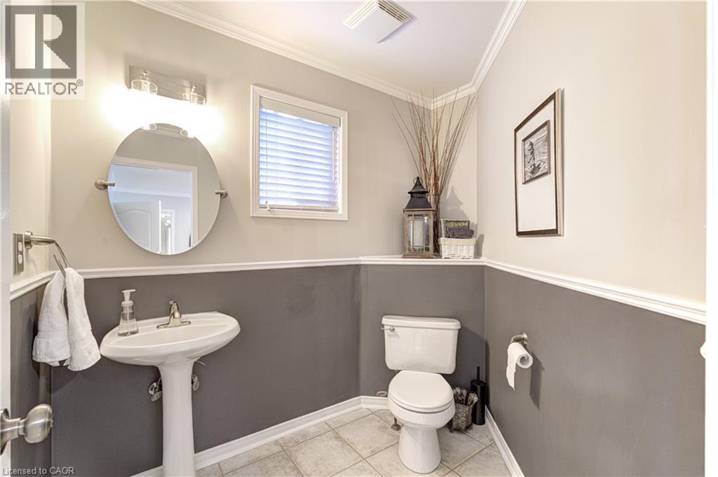 2142 MEADOWGLEN Drive, Oakville, Ontario, L6M4C8 — Photo 7