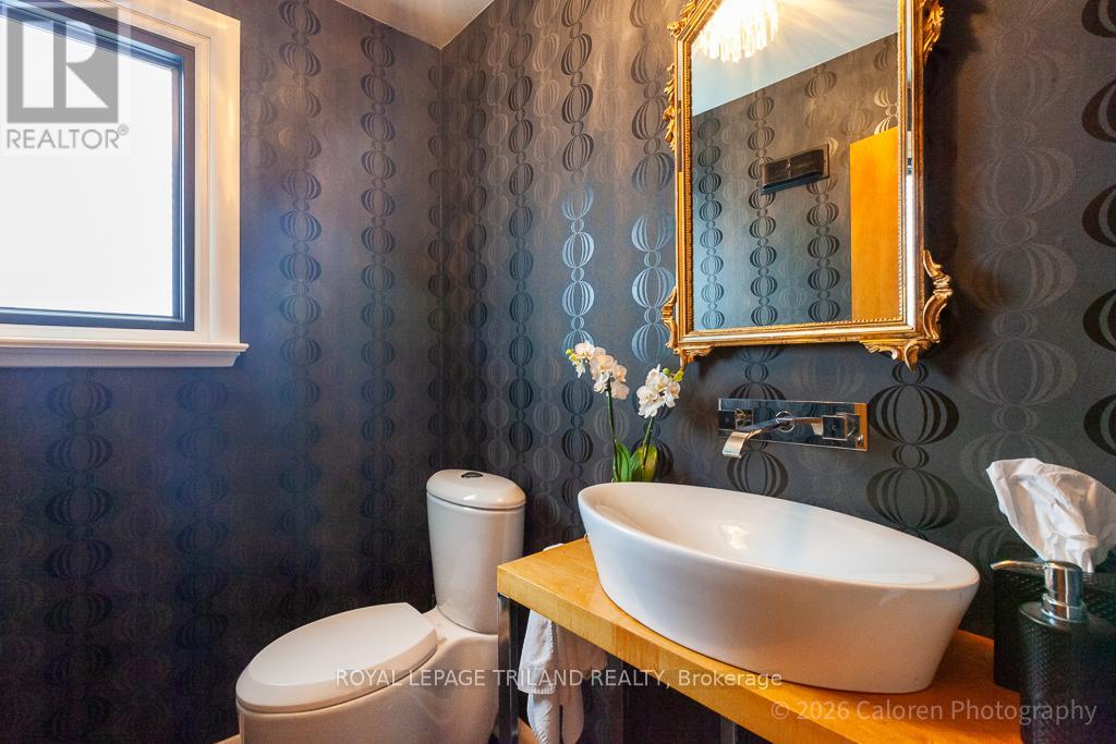 423 MOORE STREET, London South (South F), Ontario, N6C2C1 — Photo 16