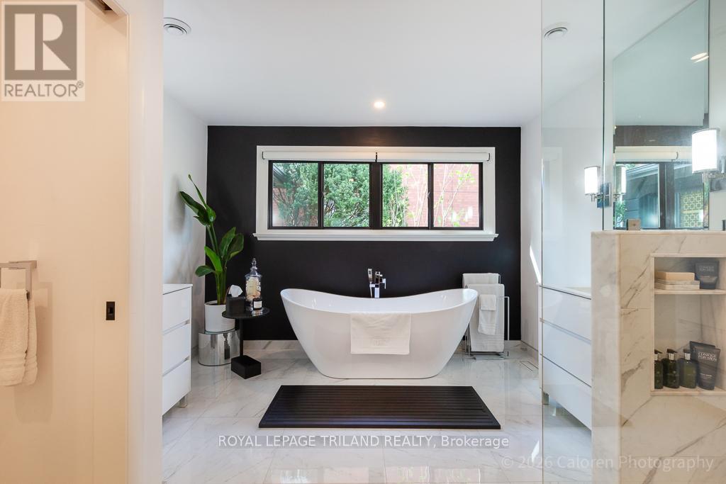 423 MOORE STREET, London South (South F), Ontario, N6C2C1 — Photo 21