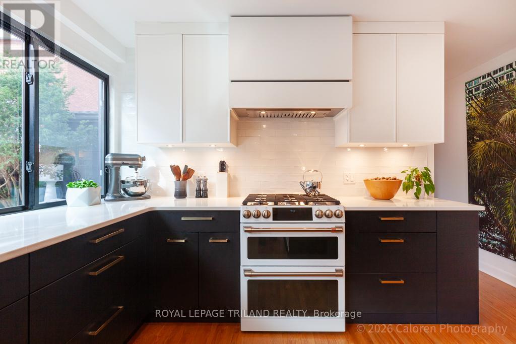 423 MOORE STREET, London South (South F), Ontario, N6C2C1 — Photo 9