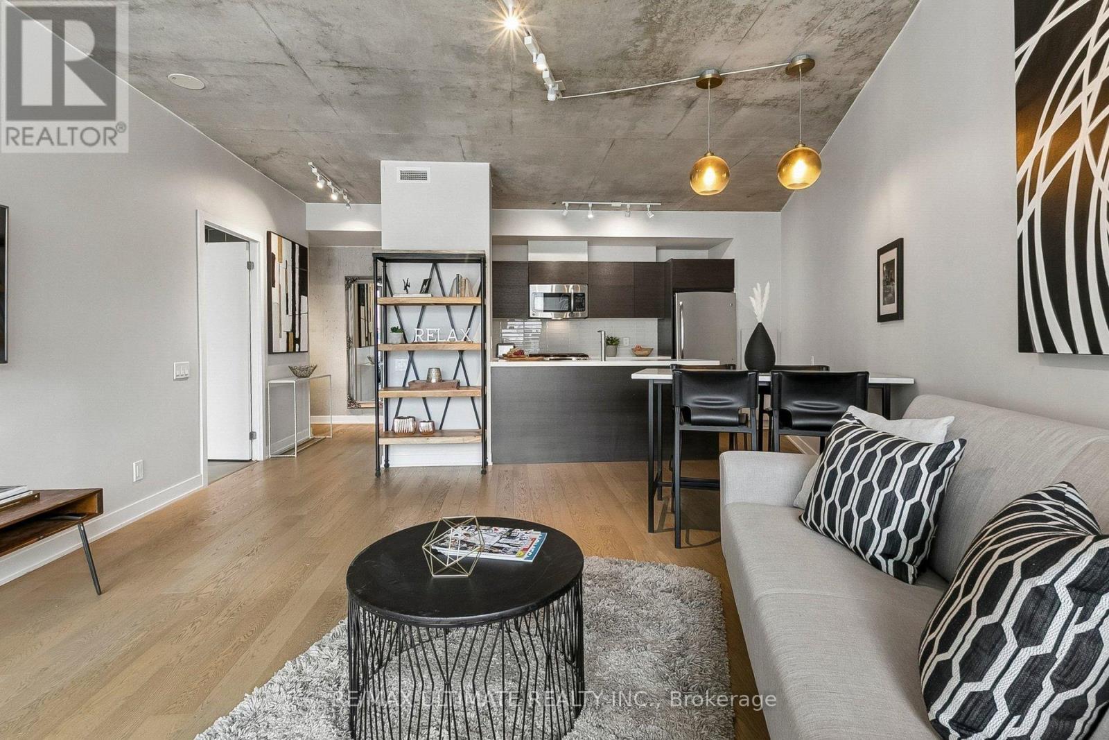 217 - 318 KING STREET E, Toronto (Moss Park), Ontario, M5A1K6 — Photo 2