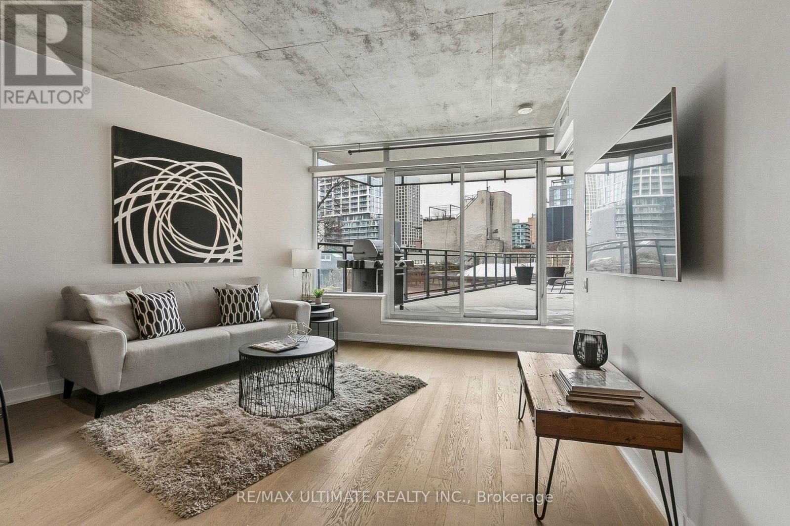 217 - 318 KING STREET E, Toronto (Moss Park), Ontario, M5A1K6 — Photo 3