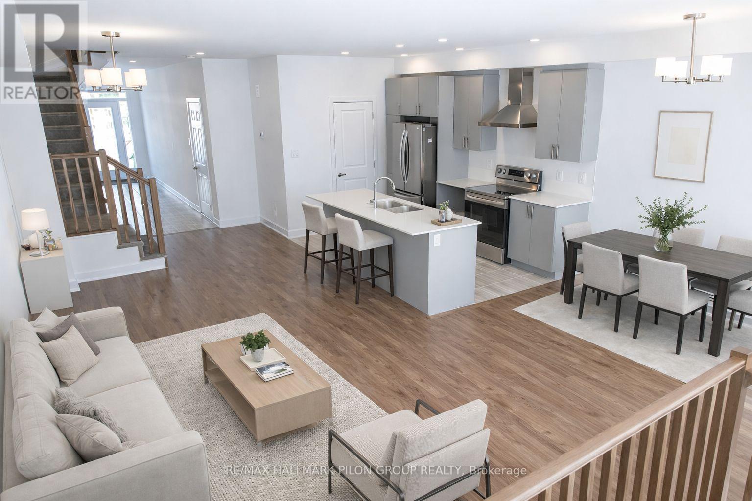 327 BROADRIDGE CRESCENT, Ottawa, Ontario, K1W0L9 — Photo 3