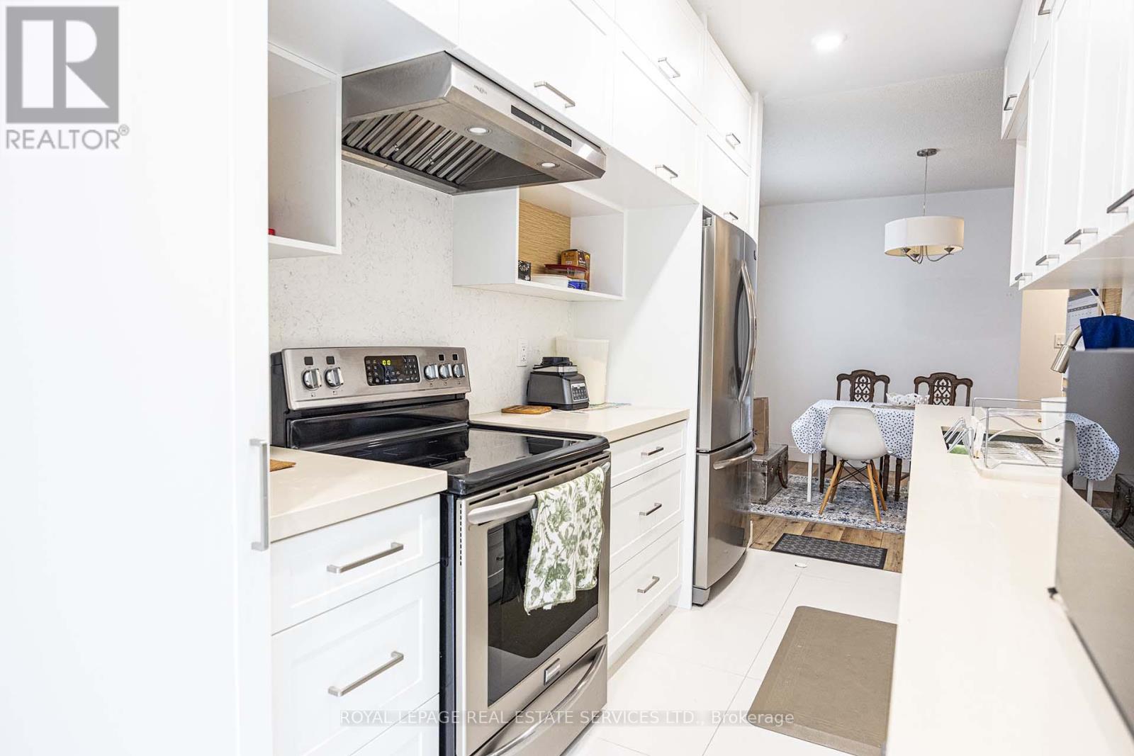 753 VILLAGE GREEN BOULEVARD, Mississauga (Lakeview), Ontario, L5E3K2 — Photo 5