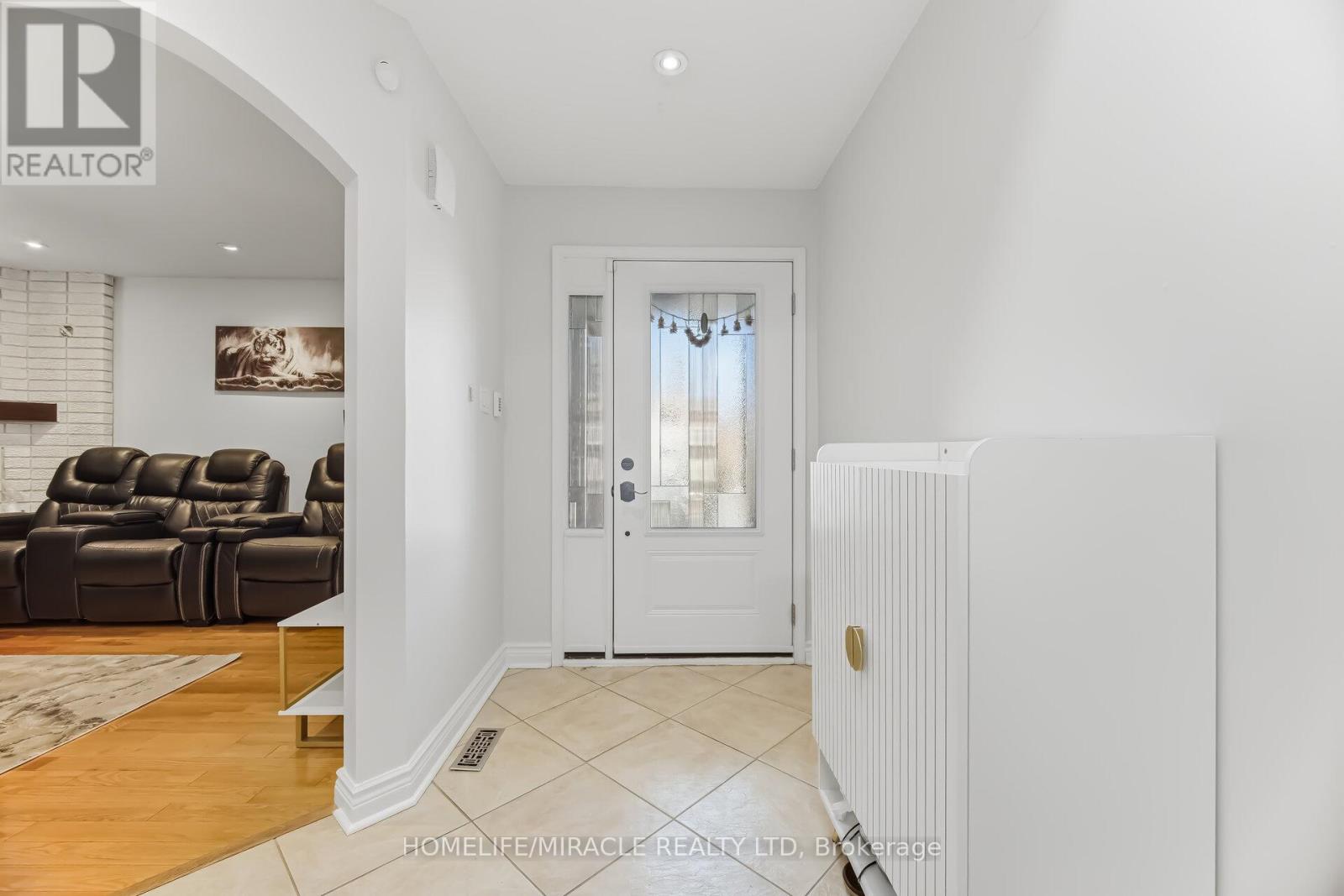 60 TREWARTHA CRESCENT, Brampton (Heart Lake West), Ontario, L6Z1X4 — Photo 4