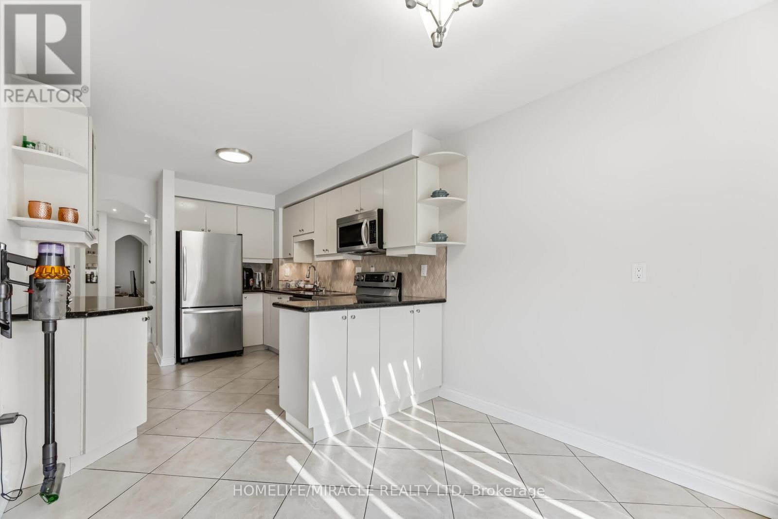 60 TREWARTHA CRESCENT, Brampton (Heart Lake West), Ontario, L6Z1X4 — Photo 9