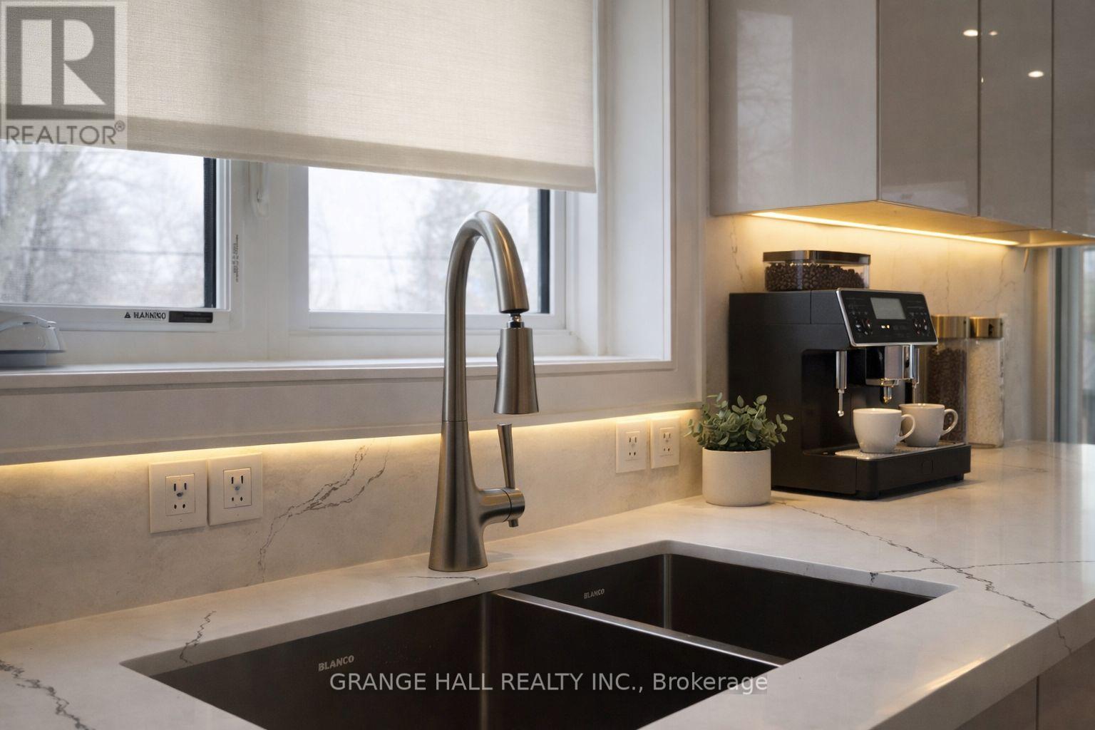 16 BARKER AVENUE, Toronto (Thistletown-Beaumonde Heights), Ontario, M4C2N3 — Photo 6