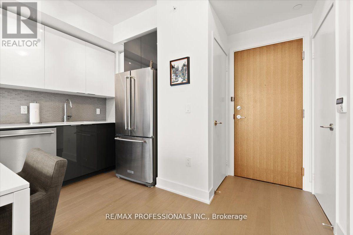 3920 - 30 SHORE BREEZE DRIVE, Toronto (Mimico), Ontario, M8V0J1 — Photo 2